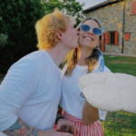 Review Makna Lagu Perfect: Cinta yang Terasa Sempurna